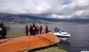 Suspenden actividades acuáticas en el lago San Pablo