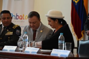 Ministerio del Interior y Municipio de Ambato firman convenios para mejorar la seguridad