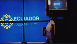 Entre la indecisión y el voto útil naufraga el electorado ante una campaña electoral atropellada en Ecuador