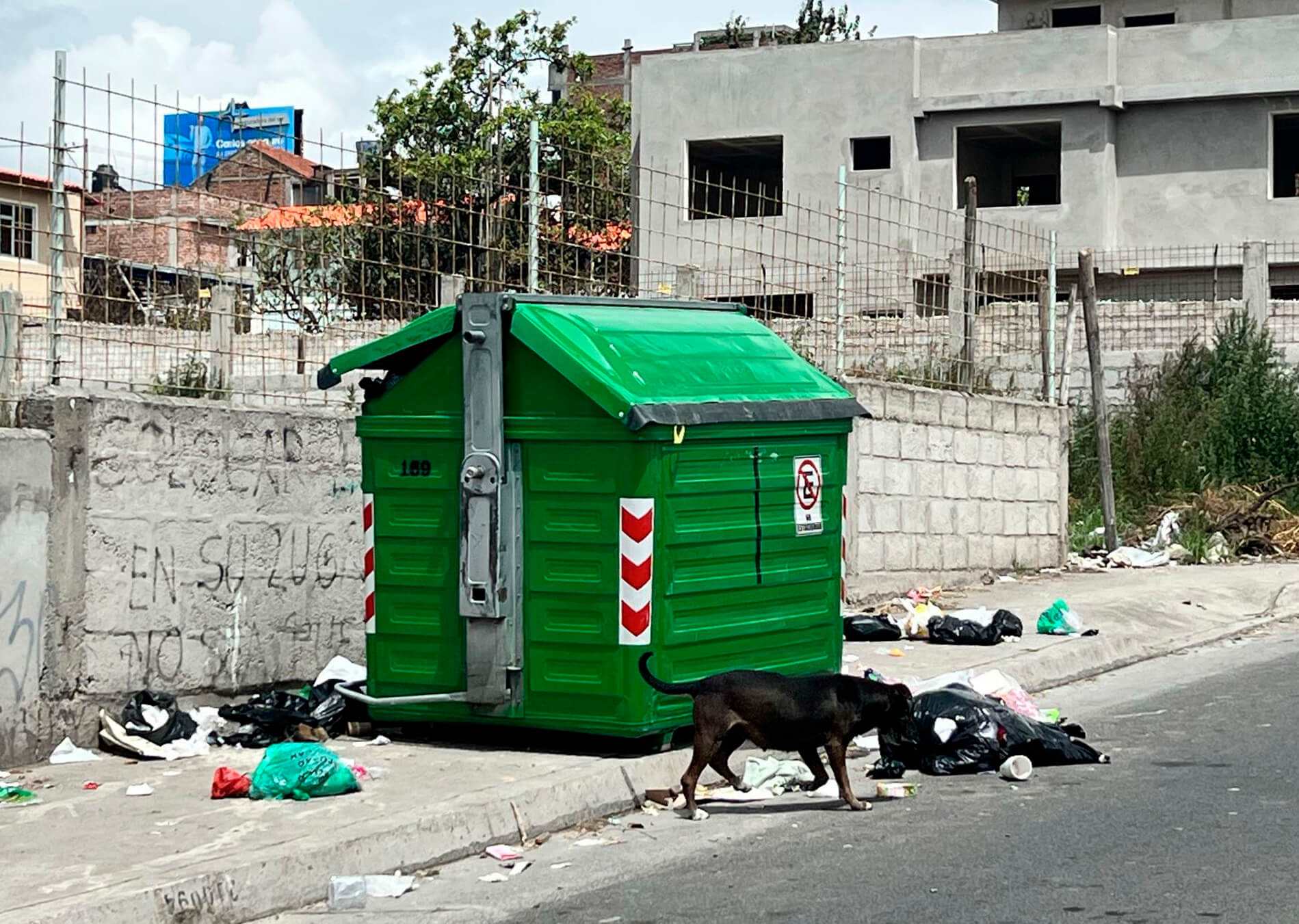En el sur de Ambato varias son las quejas por la falta de recolección de basura.