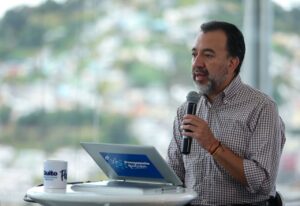 Alcalde Pabel Muñoz plantea dos soluciones para disminuir el tráfico de Quito, en corto tiempo
