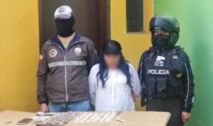 Mujer es descubierta con heroína y  marihuana en el centro de Ambato