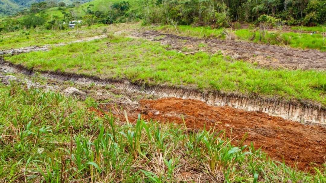 Prefectura construye nuevo sistema de drenaje en Guaguayme Alto.