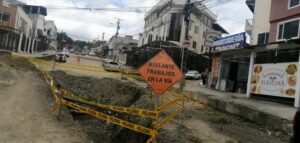 Siguen las irregularidades en el contrato de asfalto de barrios lojanos