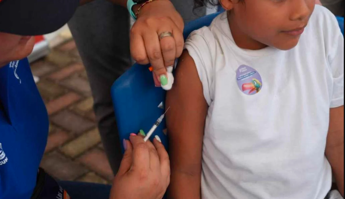 Proceso. Las vacunas se aplican a menores de edad entre 1 y 12 años.