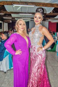 Diseñadores santodomingueños vistieron a candidatas a Miss Ecuador