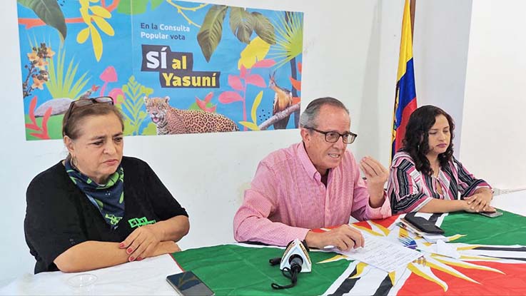DIÁLOGO. Alberto Acosta defiende la conservación del Yasuní.