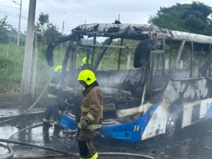 Esmeraldas, sumida entre bandas, bombas y balaceras