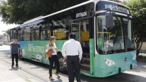 El escenario más optimista apunta a solo 5% de buses eléctricos en Ecuador hasta 2030