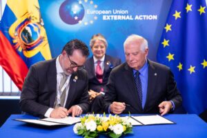 Ecuador y la Unión Europea firman memorando de entendimiento para fortalecer las relaciones