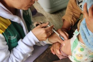 Continúa la vacunación contra sarampión, rubéola y poliomielitis