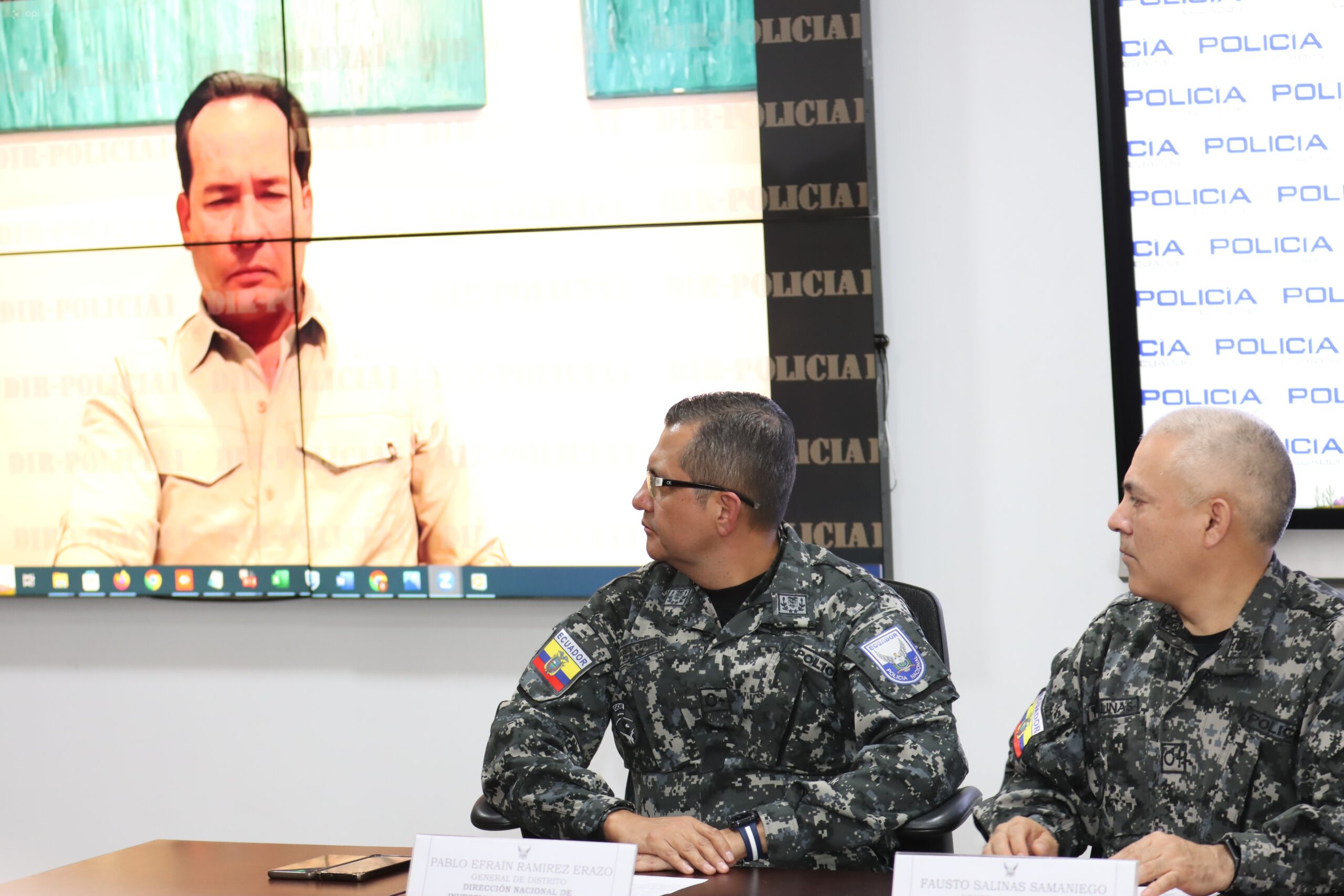 POSICIÓN. El ministro de Gobierno, Henry Cucalón, fijo posición sobre la situación de la seguridad en el país. Foto: API