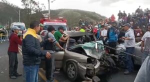 Dos muertos y cuatro heridos en accidente en la vía Pelileo – Baños