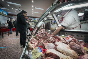 Así sobreviven los argentinos a la subida constante de los precios de los alimentos