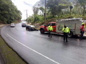 Dos muertos y cuatro heridos tras accidente en la vía Baños – Puyo