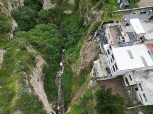 Sectores de Quito en peligro por la erosión de quebradas