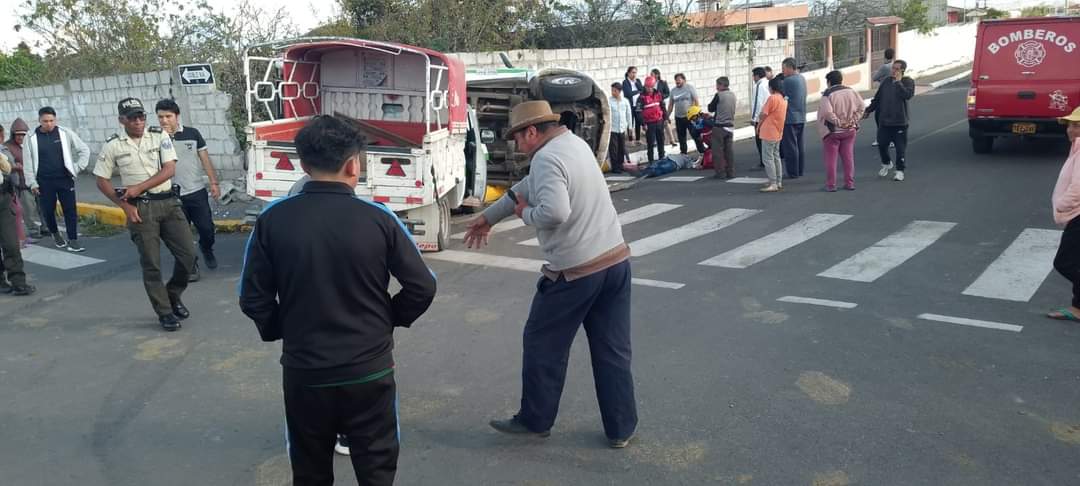 Las camionetas presentaron daños materiales