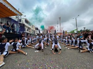 Palenque cerró sus fiestas con desfile, sesión y baile