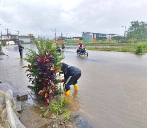 Lluvias golpean fuerte en Santo Domingo