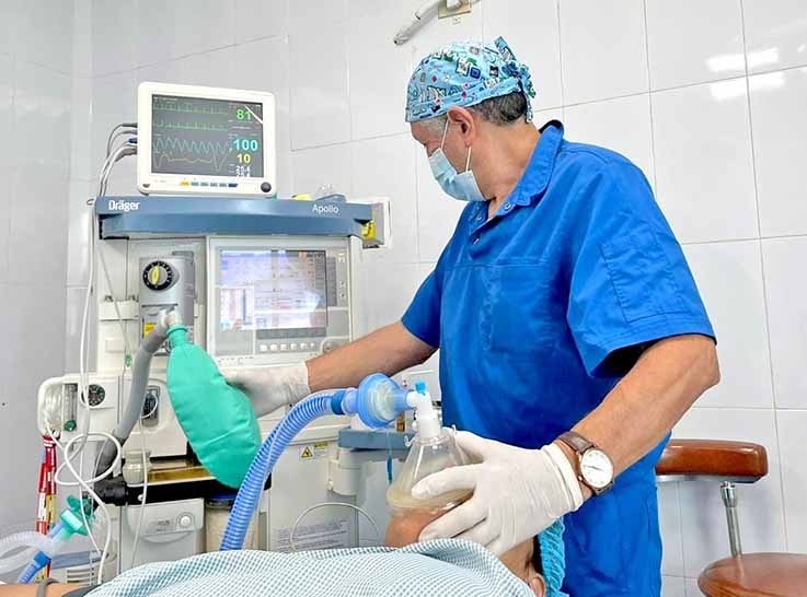 EQUIPAMIENTO. El hospital cuenta con el equipamiento tecnológico y especialistas con experiencia en anestesia.