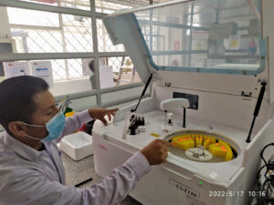 Universidad Técnica de Ambato oferta servicio de  laboratorio a bajos costos