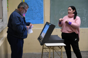 Argentina cerró elecciones primarias en medio de inconvenientes