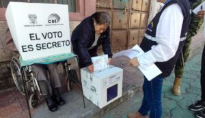 ‘Voto en casa’ se desarrolló en Antonio Ante, Ibarra, Otavalo y Cotacachi 