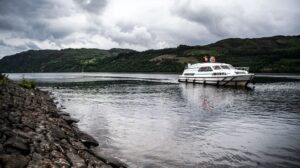 Inicia la mayor operación de búsqueda del monstruo del lago Ness en Escocia