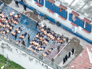 1700 policías y militares ingresaron a la Penitenciaria del Litoral y encontraron granadas de guerra y más armamentos
