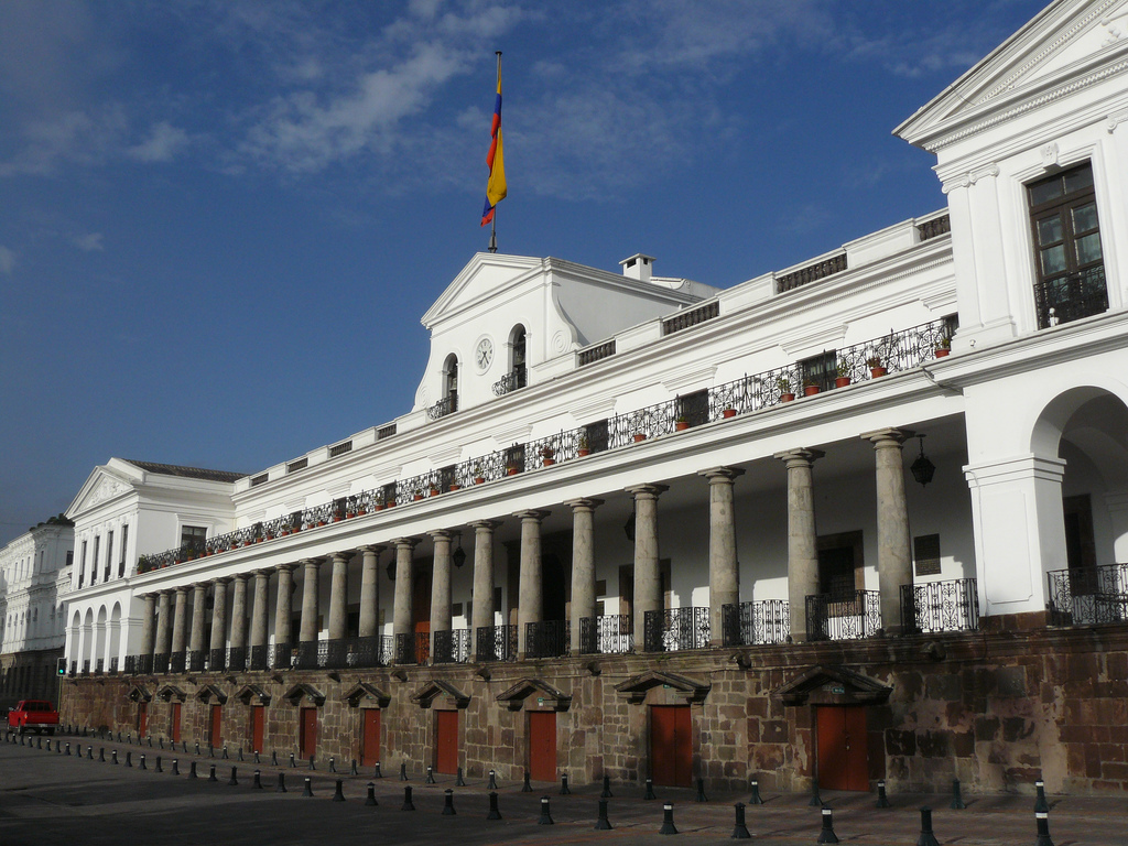 Protocolo. La primera dama no está facultada para realizar cualquier tipo de contratación, supervisión o manejo de personal.