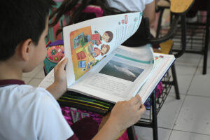 Tungurahua: estudiantes aún  no reciben textos escolares
