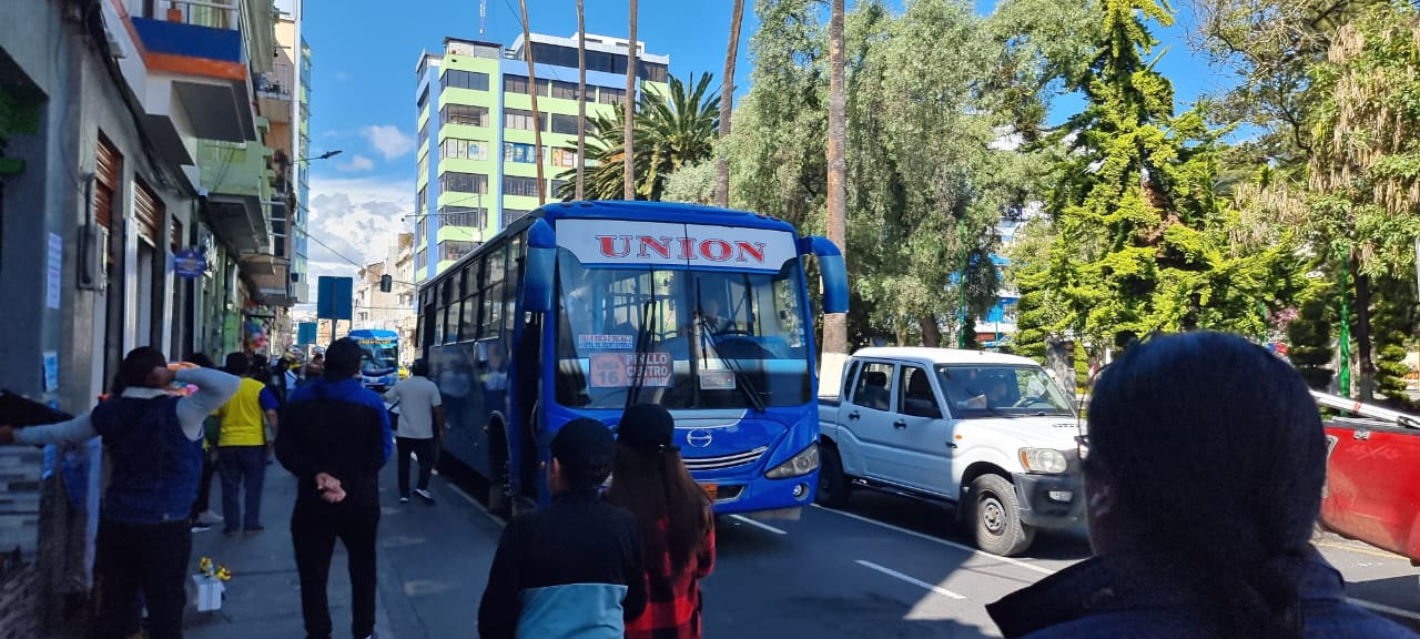 La colectividad pide que se mejore el servicio del servicio del transporte urbano en Ambato.