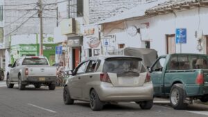 Mal estacionados, la mayor contravención de tránsito en el norte del Ecuador