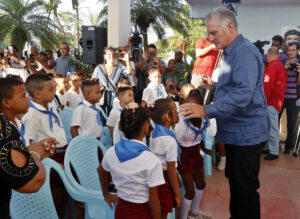 Cuba inicia el nuevo año escolar con déficit de profesores por migración masiva y falta de textos