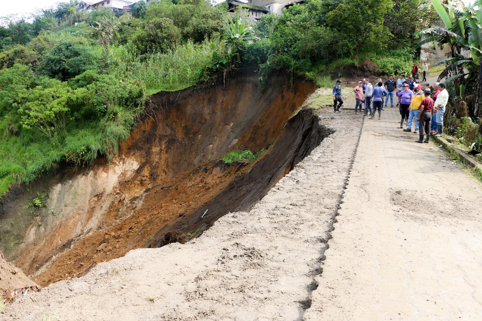 Daños. Deslizamientos de tierra e inundaciones se espera que cause El Niño en Imbabura. (Foto: Archivo)