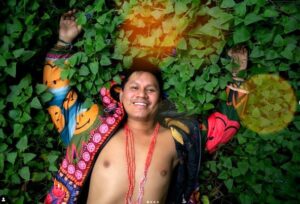 Leo Cerda, el diseñador ecuatoriano que lleva la moda indígena a la semana de la moda de New York