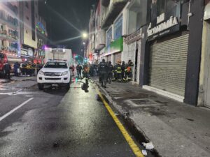Una persona muere a causa de un incendio en el centro de Ambato