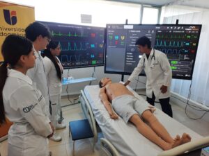 ‘Leonardo’ apuntala el trabajo  de la Facultad de Ciencias  de la Salud en Indoamérica