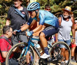 Martín López, el primer ciclista imbabureño en llegar al ‘World Tour’