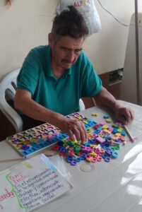 Adultos mayores del cantón Macará reciben atención del MIES