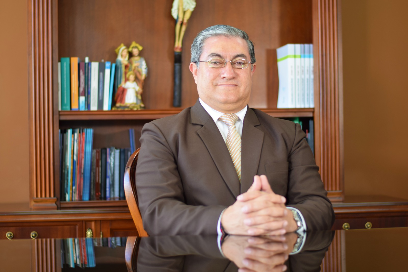 Jorge Núñez Grijalva, prorrector de la Pontificia Universidad Católica del Ecuador sede Ambato.