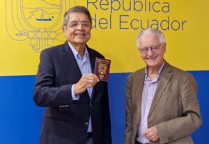 Lasso dice que la nacionalidad para Sergio Ramírez es un «desafió a la tiranía»