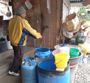 Moradores de El Pisque solo tienen agua seis horas al día