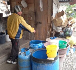 Moradores de El Pisque solo  tienen agua seis horas al día