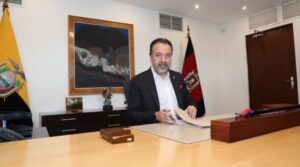 Quito: alcalde Pabel Muñoz acepta «vaca» para pagar multa por prosélitismo político