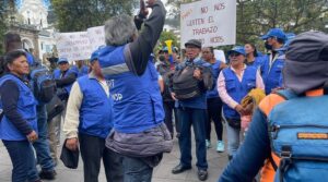 Trabajadores de Zona Azul exigen la eliminación de la aplicación SERT en Quito