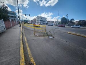 Moradores piden solucionar hundimiento en la avenida Los Guaytambos