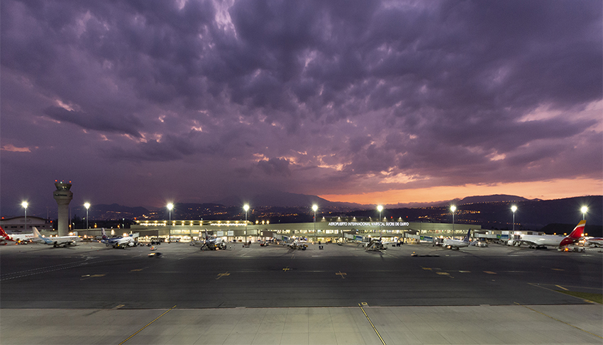 Hitos del Aeropuerto Internacional de Quito