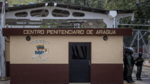 Ecuador coordina búsqueda de peligrosos fugitivos de cárcel venezolana