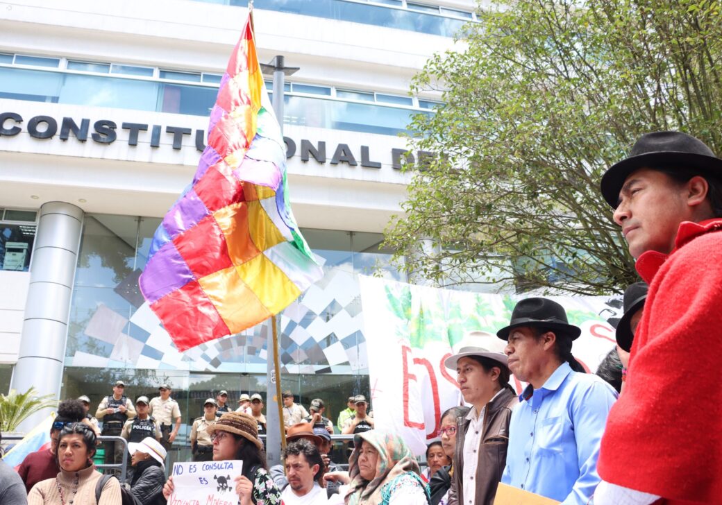 Iza protesta corte constitucional conaie